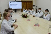 Более 300 выпускников УГМУ в ближайшее время разъедутся по Свердловским муниципалитетам