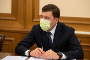 Евгений Куйвашев поручил усилить работу call-центров и «горячей линии» 122 на фоне нового роста заболеваемости COVID-19