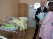 Электронное свидетельство о рождении в Свердловской области получили 2,5 тысячи детей