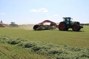 Власти Свердловской области запланировали более пяти миллиардов рублей на поддержку аграриев региона в 2024 году