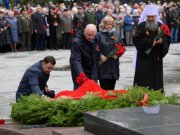 Торжественно-траурная церемония на Широкореченском мемориале открыла мероприятия Дня Победы в Свердловской области