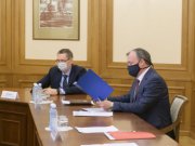Евгений Куйвашев продолжает консультации о возможностях поэтапного снятия ограничительных мер в Свердловской области