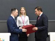 Евгений Куйвашев договорился с «СКБ Контуром» о поддержке одаренных школьников Свердловской области