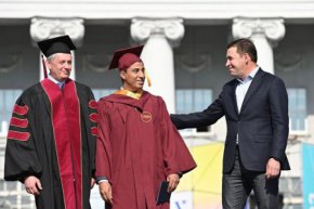 Евгений Куйвашев по приглашению студенческого сообщества присоединился к выпускному УрФУ