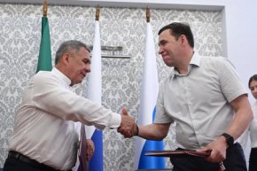 Евгений Куйвашев договорился с Рустамом Миннихановым о расширении межрегионального сотрудничества на уральском Сабантуе