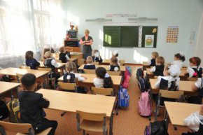 Евгений Куйвашев: свердловские учителя продолжат получать надбавки за классное руководство