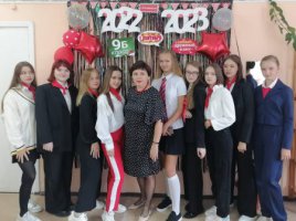 Лучшие педагоги области получили премии в размере 200 тысяч рублей