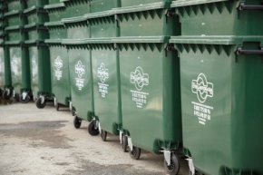 Свердловская область отказывается от сбора мусора в мешках, переходя на евроконтейнеры
