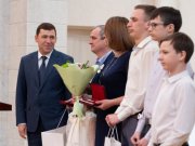 Евгений Куйвашев вручил государственные награды выдающимся уральцам                    