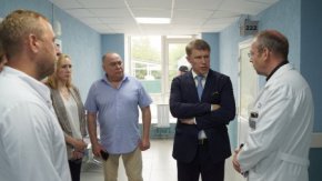 Министр здравоохранения РФ Михаил Мурашко ознакомился с работой медучреждений Свердловской области