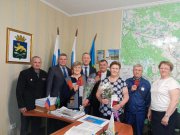Вручение удостоверений Ветеран труда Свердловской области