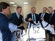 Первый замгубернатора Алексей Шмыков оценил возможности уникальных уральских производств спортивного инвентаря