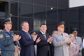 Евгений Куйвашев и Александр Куренков открыли школу с пожарно-спасательными классами МЧС России в Екатеринбурге